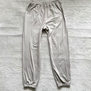 VUORI HEATHERED OATMEAL JOGGERS WOMENS SIZE SMALL